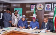 Nigeria signs minerals pact with South Africa in diversification push