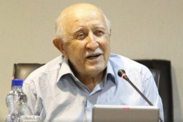 رئیس خانه...