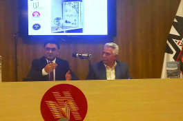 در مراسم ر...