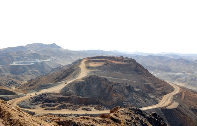 استاندار خبر داد:   ۷ شهر آذربایجان شرقی همچنان در تنش آبی/ ۳۹ معدن راکد استان فعال شدند