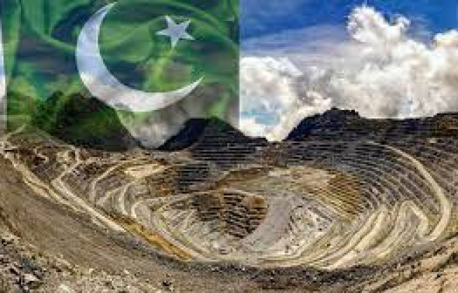 پاکستان با بهره برداری از ذخایر 6 تریلیون دلاری مواد معدنی خود می تواند میلیاردها دلار درآمد کسب کند