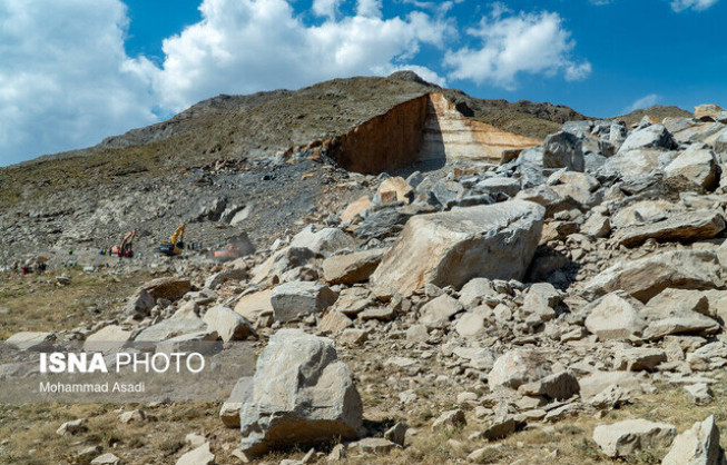 معاون صمت استان اعلام کرد فارس، قطب معدنی ایران با ۲۵ نوع ماده معدنی و ۸۰۰ معدن فعال
