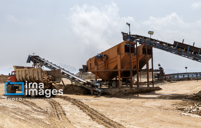 هوشمندسازی معادن با مدیریت اقتصادی دنبال می شود/ تشکیل فدراسیون جهانی سنگ