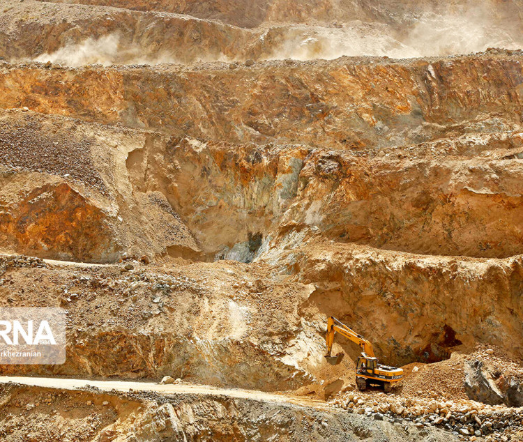 نماینده تهران در مجلس: ظرفیت کم‌نظیر معدنی ایران؛ کلید تحقق صادرات ۲۰۰ میلیارد دلاری
